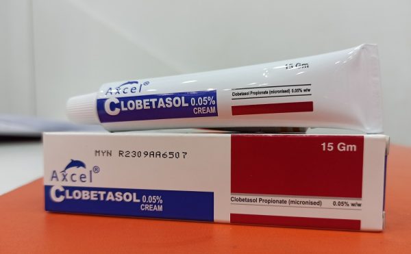 75ddonp8s6.jpg Kem bôi ngoài da axcel clobetasol 0.05% cream 15g