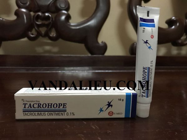 Mỡ bôi ngoài da tacrohope ( tacrolimus ointment 0.01% )
