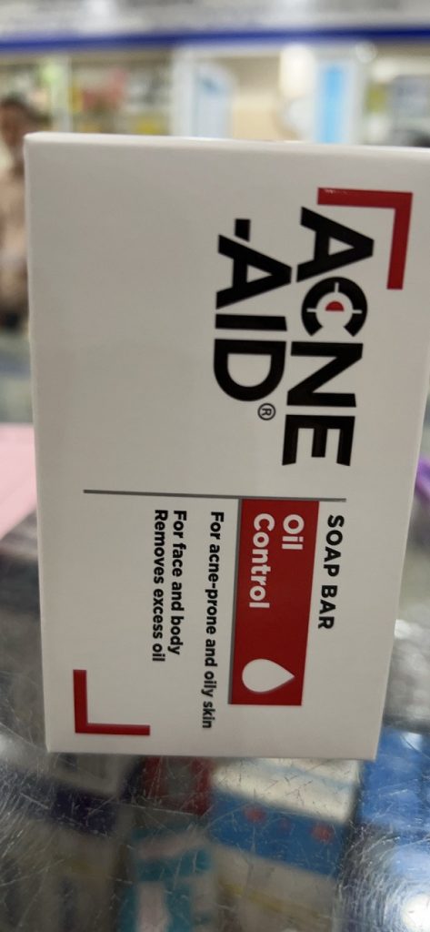 Acne-aid bar 100g. xà phòng làm sạch da hữu hiệu và êm dịu, hữu ích trong trường hợp mụn trứng cá và da nhờn.