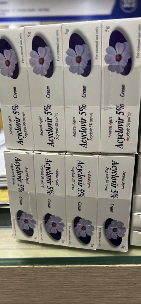Kem bôi ngoài da acyclovir 5% cream 5g