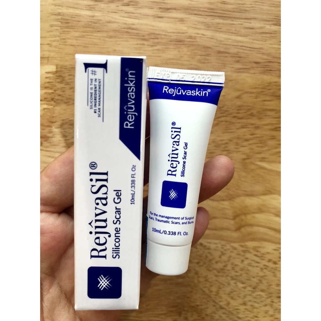 Rejuvasil silicone scar gel 10ml. đặc tr sẹo phẫu thuật, sẹo chấn thương, sẹo bỏng, sẹo lồi, sẹo phì đại lâu năm.