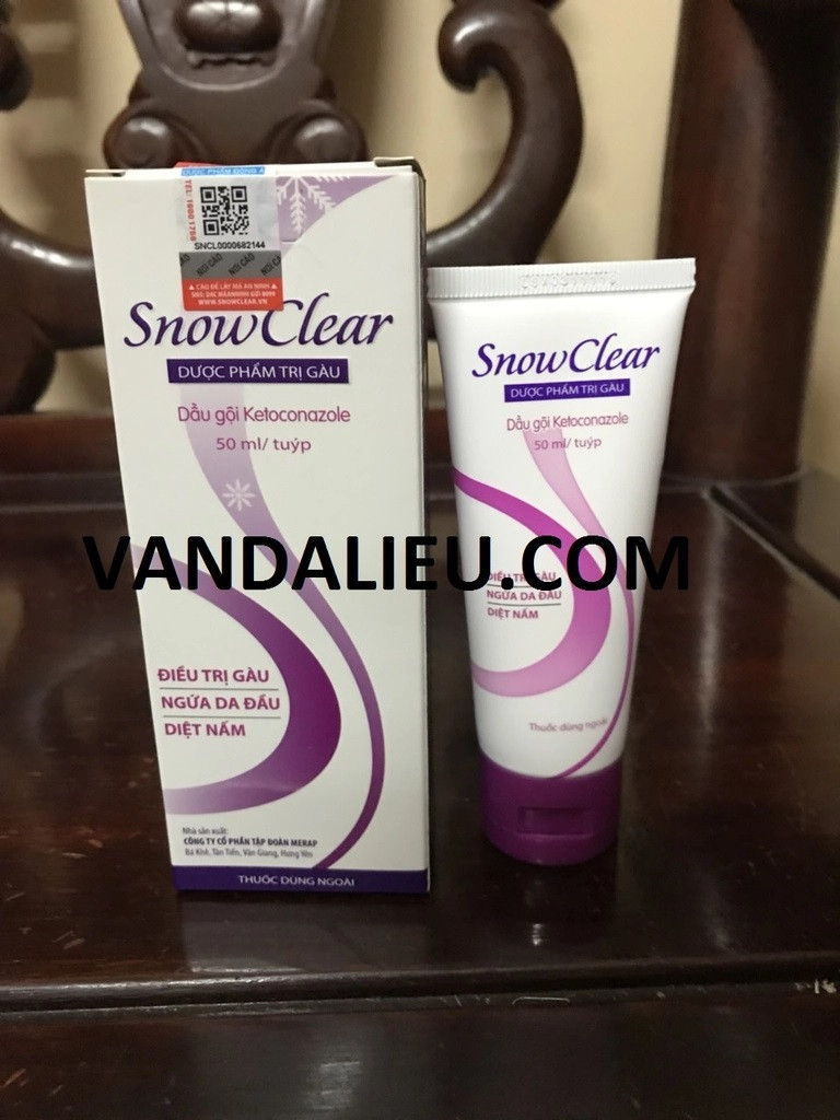 Dược phẩm điều trị gàu , ngứa da đầu , diệt nấm snowclear (tuýp 50ml )