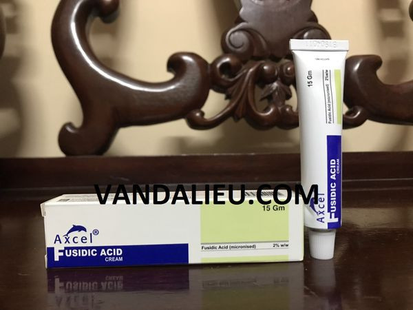 Kem bôi ngoài da axcel fusidic acid cream 15g.