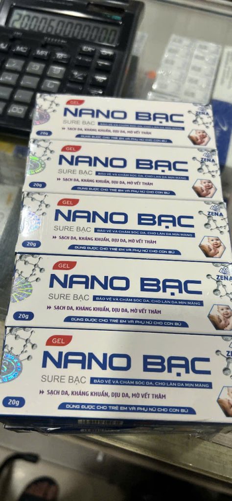 Gel làm sạch và kháng khuẩn nano bạc 20g