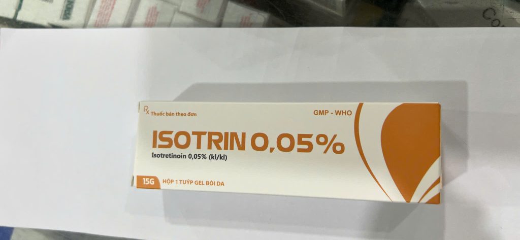 KEM BÔI MỤN TRỨNG CÁ ISOTRIN 0.05%  15G
